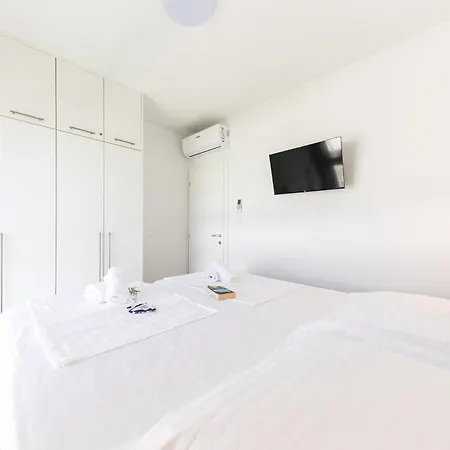Adriatic Nest Апартаменты Трогир